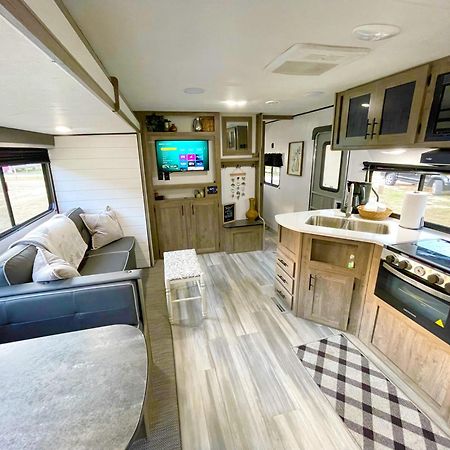 Rv Located On Private Property, Providing Access To The Guadalupe River, Accommodates Up To 5 Guests New Braunfels Esterno foto